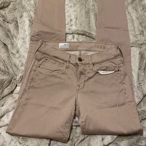 Gap khaki leggings jeans (cotton and spandex)